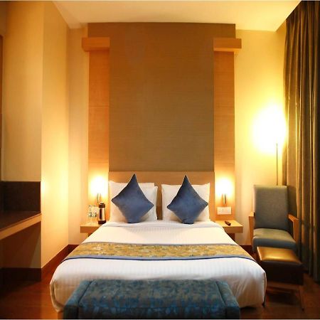 Sk Klyde Grand Delhi Ncr Hotel Ngoại thất bức ảnh