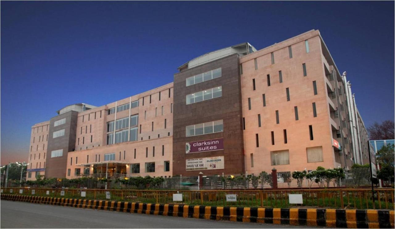 Sk Klyde Grand Delhi Ncr Hotel Ngoại thất bức ảnh